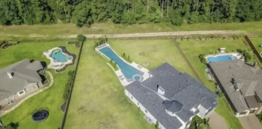 Así era la residencia de José Ramón López Beltrán, hijo de AMLO