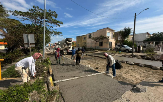 Cumple Pedro Miguel Rosaldo con la rehabilitación de vialidades en Coatzacoalcos