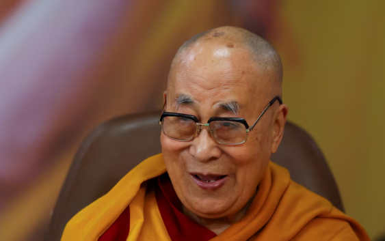 Tenzin Gyatso, filósofo tibetano: “El amor y los grandes logros requieren grandes riesgos”