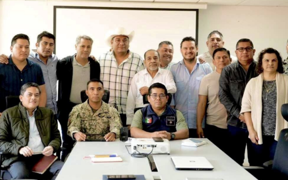 Alcaldes 2026-2029 se reúnen para analizar temas de seguridad en el sur de Veracruz