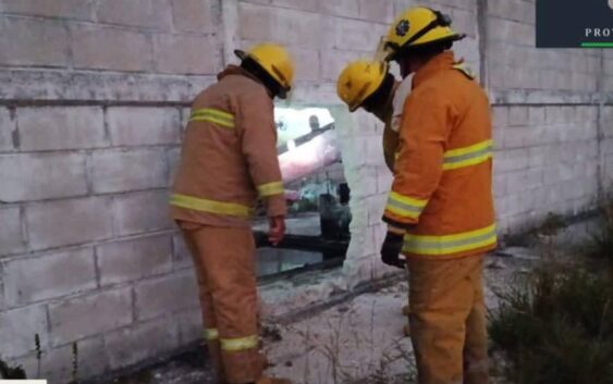 VÁNDALOS ROBARON EL TAPÓN DE DUCTO DE PEMEX CAUSANDO FUGA DE GAS; PC ATENDIÓ JUNTO CON PERSONAL DE LA PETROLERA