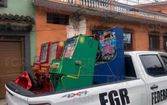 EN CATEO, FGR ASEGURA 10 MÁQUINAS TRAGAMONEDAS, DOS MOTOCICLETAS Y UN INMUEBLE EN COATEPEC, VERACRUZ
