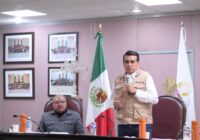 Atiende Esteban Bautista a maestros indígenas de las Altas Montañas