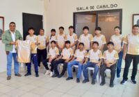 Muñoz Murrieta apoya al talento deportivo de Sayula de Alemán.