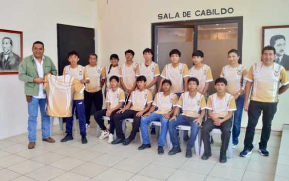 Muñoz Murrieta apoya al talento deportivo de Sayula de Alemán.