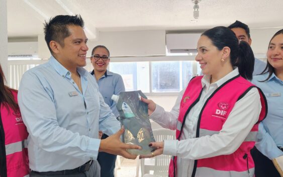 Sonia Marie Salvador Goraieb, recibió al Grupo Posadas que apoya a la comunidad
