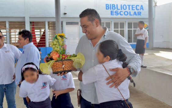 VISITA EL ALCALDE ING. JOSÉ MANUEL MUÑOZ MURRIETA INSTALACIONES DE LA ESCUELA ÚRSULO GALVÁN