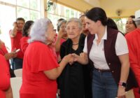 Sonia Marie Salvador Goraieb, refrenda su apoyo a adultos mayores en Coatzacoalcos