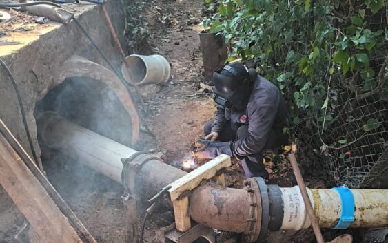 Servicio de agua se restablece en el poniente: concluye CMAS trabajos de reparación de fuga de agua