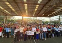Acompaña Alcalde de Coatzacoalcos a delegado federal en entrega de tarjetas y obras comunitarias