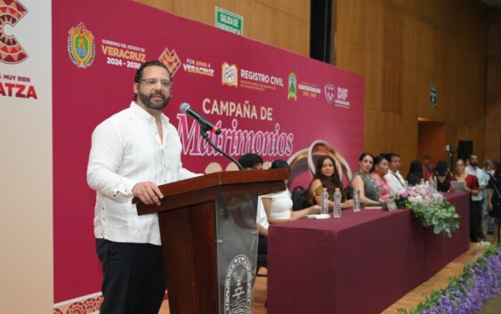 Formalizan 200 parejas su unión en Bodas Colectivas 2026 en Coatzacoalcos
