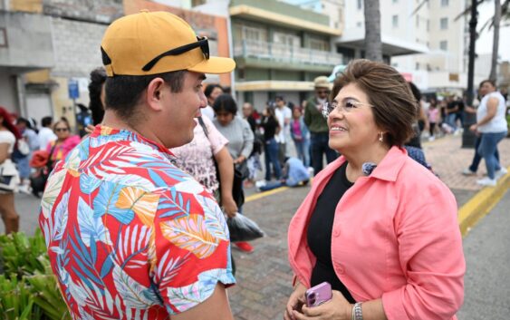Confirma alcaldesa de Veracruz realización de segundo desfile y concierto masivo este domingo