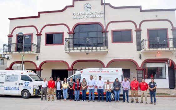 El Gobierno Municipal de Sayula entrega ambulancia a Protección Civil y al DIF Municipal para fortalecer la atención ciudadana