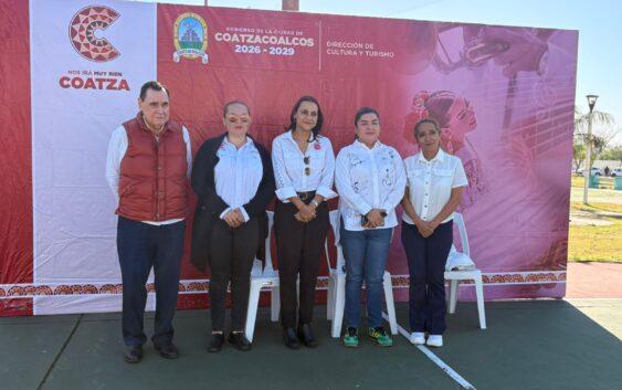 Lleva Pedro Miguel Rosaldo la lectura a colonias de Coatzacoalcos con programa ‘Biblioteca Rodante’