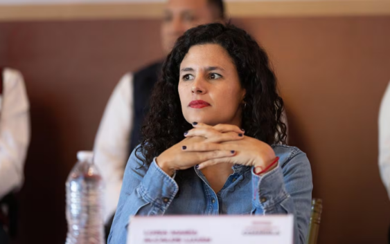 Luisa Alcalde “regaña” a diputados de Morena