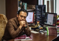 Marx Arriaga se mantiene en oficinas de la SEP; inicia transmisión ininterrumpida de 24 horas tras su remoción