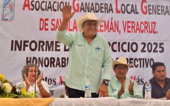 Se llevó a cabo la Asamblea Anual de la Asociación Ganadera Local de Sayula de Alemán, del ejercicio 2025, con la presencia de las autoridades del gobierno municipal.