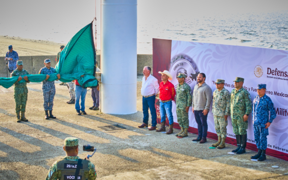 Respalda Pedro Miguel Rosaldo cabalgata del Ejército en Coatzacoalcos