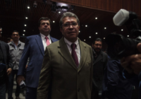 Monreal se adelanta y le quema la nota a la Presidenta: las pluris se quedan, anuncia