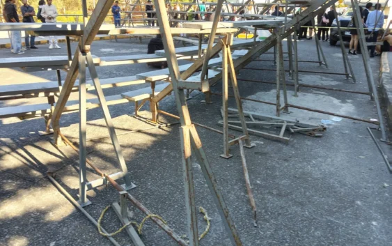 LESIONADOS, 18 ALUMNOS: RECTOR