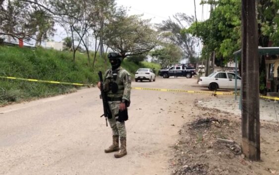 Hallan restos humanos en bolsas cerca del puente Coatzacoalcos Uno