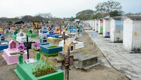 Urge Ayuntamiento de Veracruz a realizar trámites de exhumación pendientes