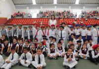 Niñas y niños de CADI y CAIC participan de emotiva jornada cívica en concurso de escoltas
