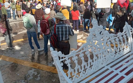 Alcalde de Altotonga elimina 45 agencias y subagencias municipales y ordena desaparecer la elección de usos y costumbres