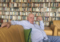 “No hay libro que valga una noche de amor”.