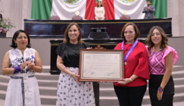 Entrega Congreso de Veracruz a Ana María Autrán el Premio Estatal a la Mujer 2026 Entrega Congreso de Veracruz a Ana María Autrán el Premio Estatal a la Mujer 2026