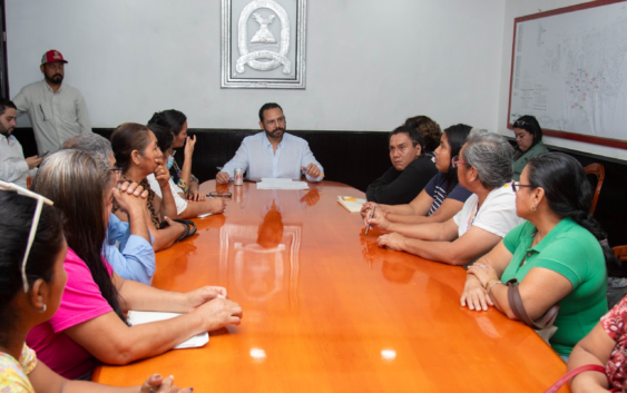 Pedro Miguel Rosaldo atiende a vecinos del poniente y anuncia acciones para restablecer el suministro de agua