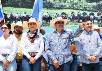 Encabeza diputado banderazo de salida de la 16ª Cabalgata Internacional de la Unidad Encabeza diputado banderazo de salida de la 16ª Cabalgata Internacional de la Unidad