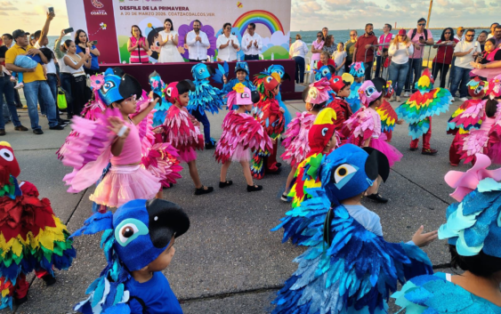 En emotivo Desfile de la Primavera 2026, participan más de 2 mil 200 niños y niñas en Coatzacoalcos