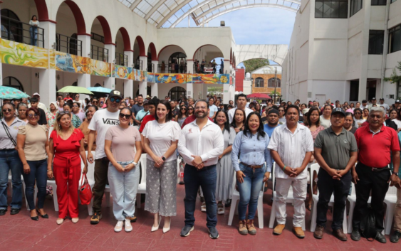 DIF Coatzacoalcos y Gobierno Municipal entregan 3 mil 960 desayunos calientes a niñas, niños y adolescentes de 22 escuelas rurales de Coatzacoalcos