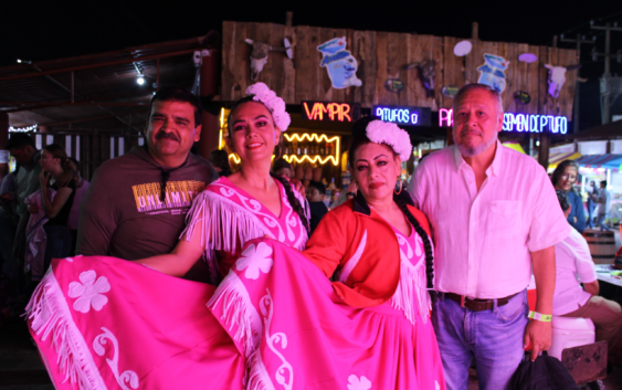 Color, tradición y talento llenan la Plaza de la Cultura en la Expo Feria Coatza 2026