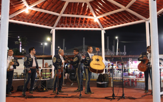 Vibra la tradición en la Plaza del Mariachi durante la Expo Feria Coatza 2026