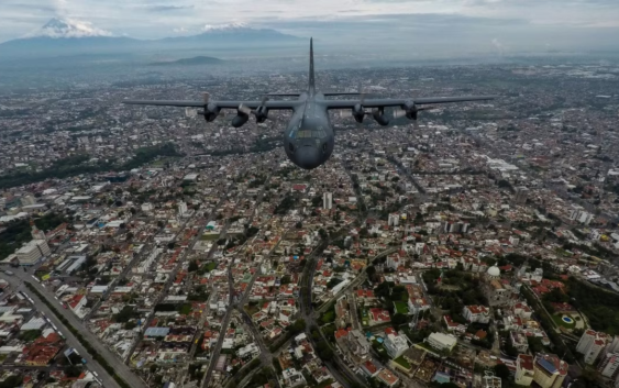España ‘le pone el pie’ a Trump: Cierra su espacio aéreo a aviones de EU para evitar que ataque a Irán
