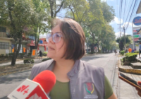 Trabajadores de la UV protestan en Finanzas; piden intervención de la gobernadora para evitar huelga