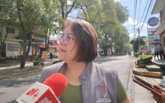 Trabajadores de la UV protestan en Finanzas; piden intervención de la gobernadora para evitar huelga