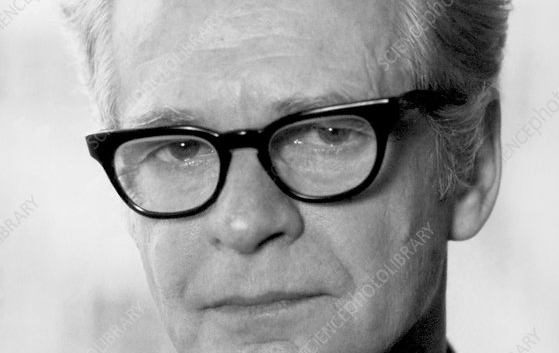 La superstición y la religión como determinantes del comportamiento humano