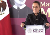 Sheinbaum recibe reclamos de parte de ciudadanos en Puebla. Protestan por la instalación de una recicladora