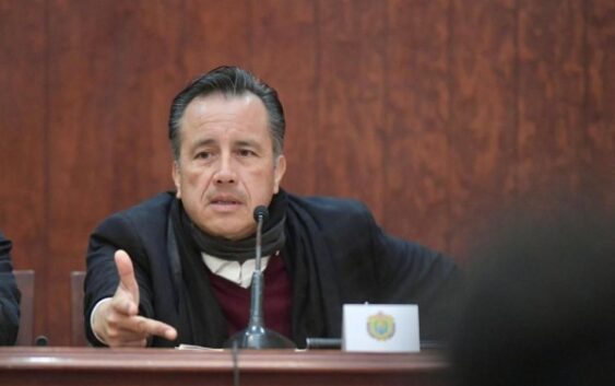 ¡Cuitláhuac enfría el fuego! Pero el perol político sigue caliente