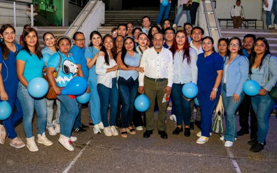 Minatitlán se ilumina de azul por el Día Mundial del Autismo