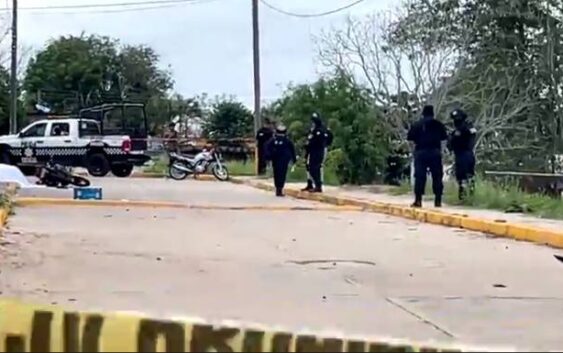 MUERE MOTOCICLISTA EN OLUTA, AL IMPACTARSE EN UN POSTE.