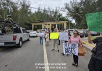 PERSONAL DE SALUD SE MANIFIESTA EN ANTÓN LIZARDO DURANTE VISITA PRESIDENCIAL