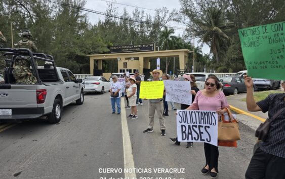 PERSONAL DE SALUD SE MANIFIESTA EN ANTÓN LIZARDO DURANTE VISITA PRESIDENCIAL