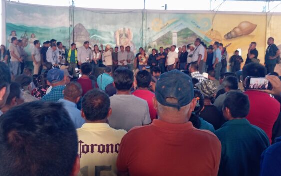 SOTEAPAN DEJARÁ SIN AGUA A ACAYUCAN PARA QUE LE LIBEREN CAMIÓN DE BASURA RETENIDO EN TATAHUICAPAN