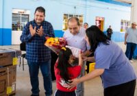 Guillermo Reyes Espronceda realiza visita de trabajo a la Primaria “18 de Octubre”