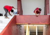 Gobierno de Minatitlán realiza mantenimiento en espacios públicos deportivos