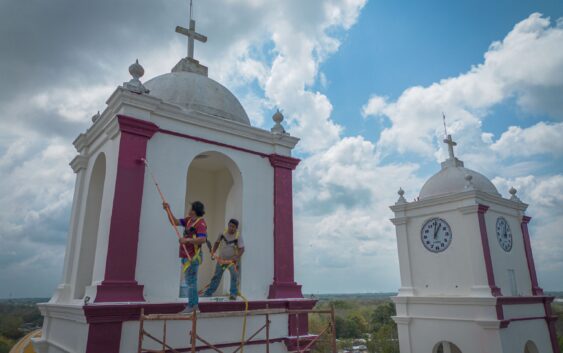 Renuevan imagen de la parroquia Preciosa Sangre de Cristo de Cosoleacaque para recibir a visitantes